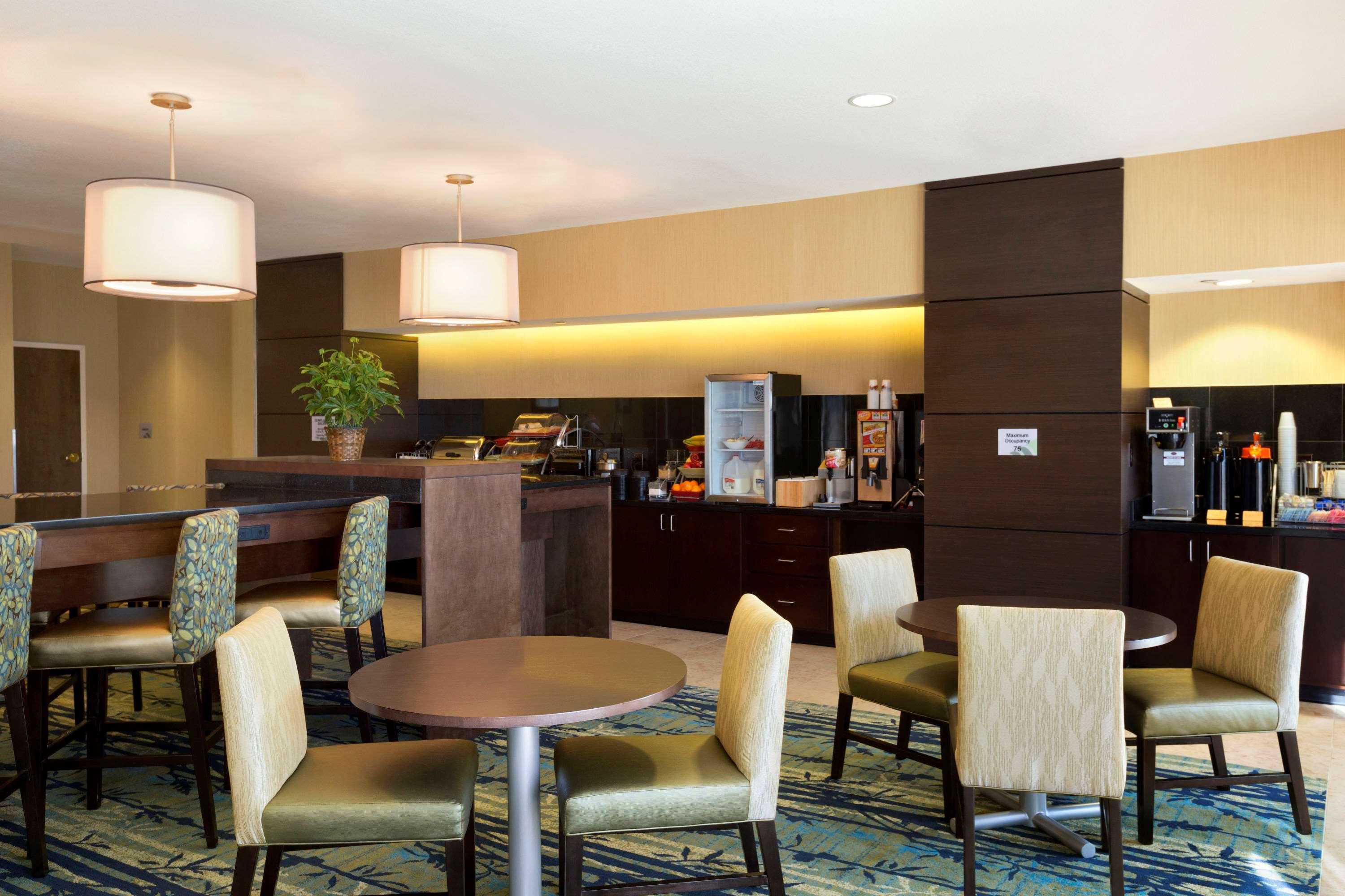 Hotel Wingate By Wyndham Seminole Extérieur photo